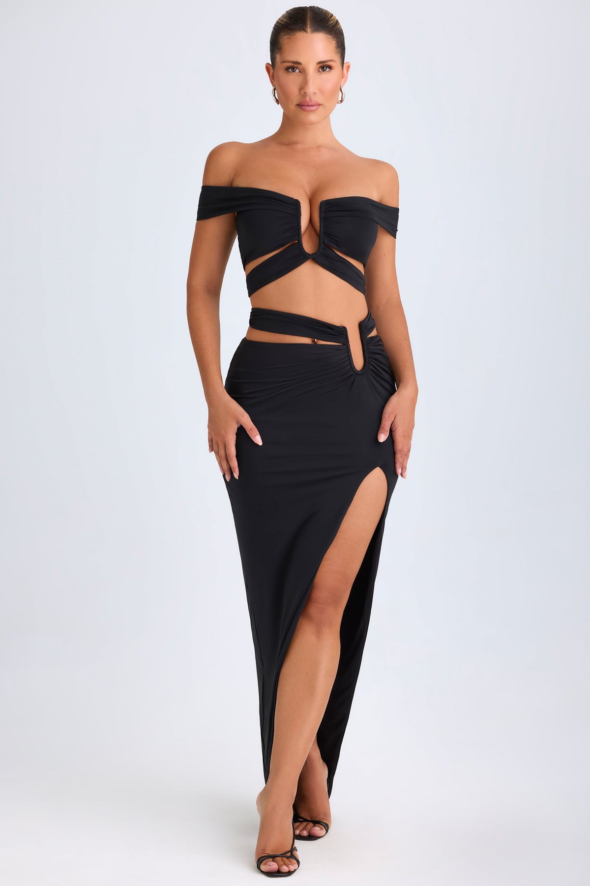 Chic Cut-Out Off-Shoulder Crop Top in Black
