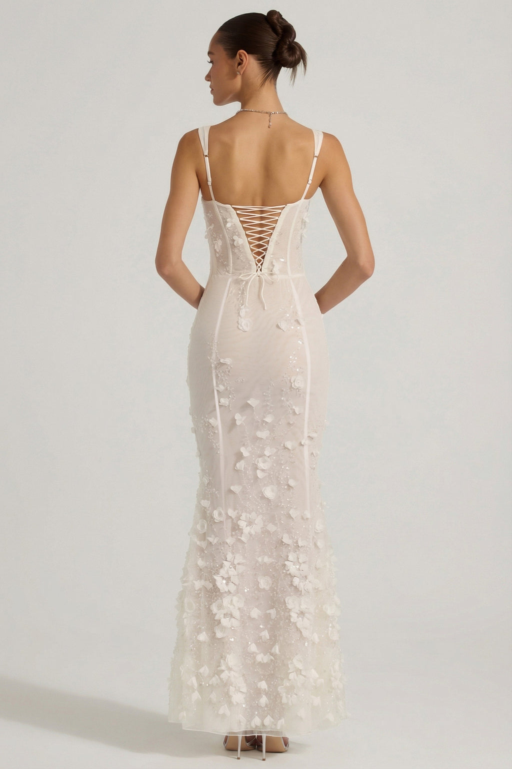 Chic Embellished Appliqué Soft-Scoop Corset Gown in Snow