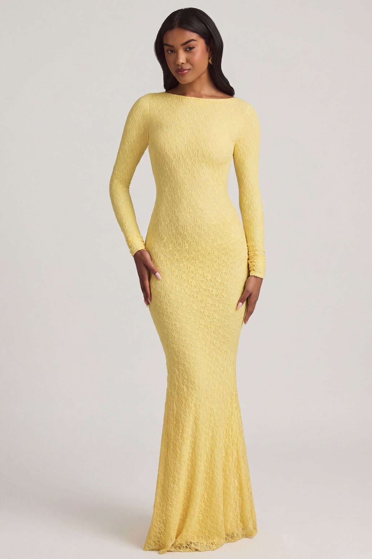 Chic Ruched Backless Lace Maxi Dress in Pastel Yellow