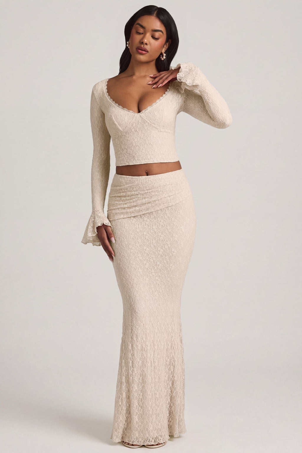 Chic Draped Low-Rise Lace Maxi Skirt in Ivory