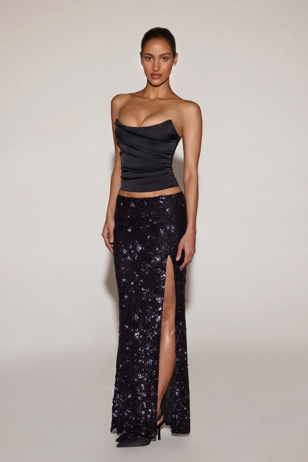 Chic Embellished Mid-Rise Thigh-Split Maxi Skirt in Black Purple
