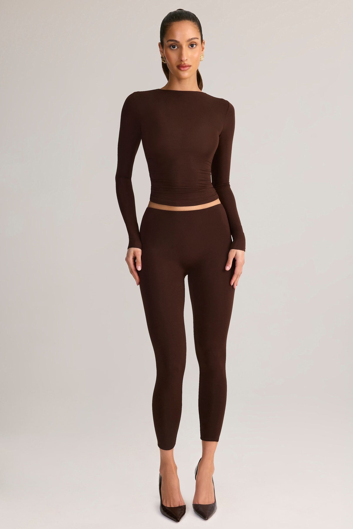 Chic Modal Mid-Rise Cropped Leggings in Chocolate Brown