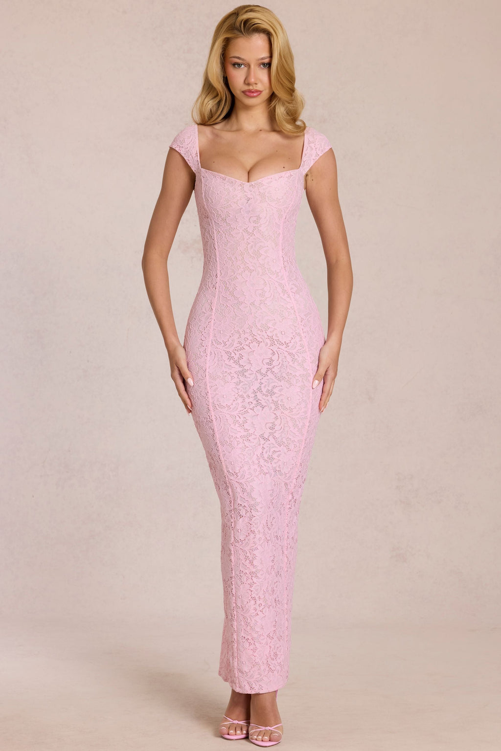 Chic Sweetheart-Neck Maxi Dress in Blossom Pink