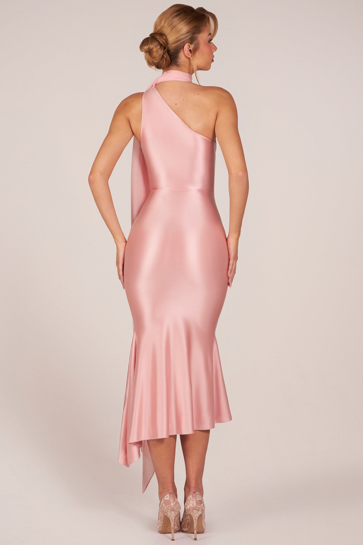 Chic Scarf-Detail Midaxi Dress in Blush
