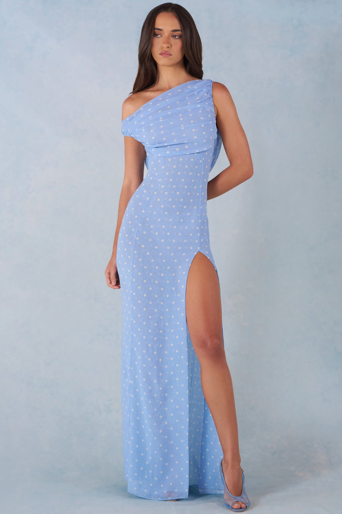 Chic One-Shoulder Maxi Dress in Blue Polka Dot Print