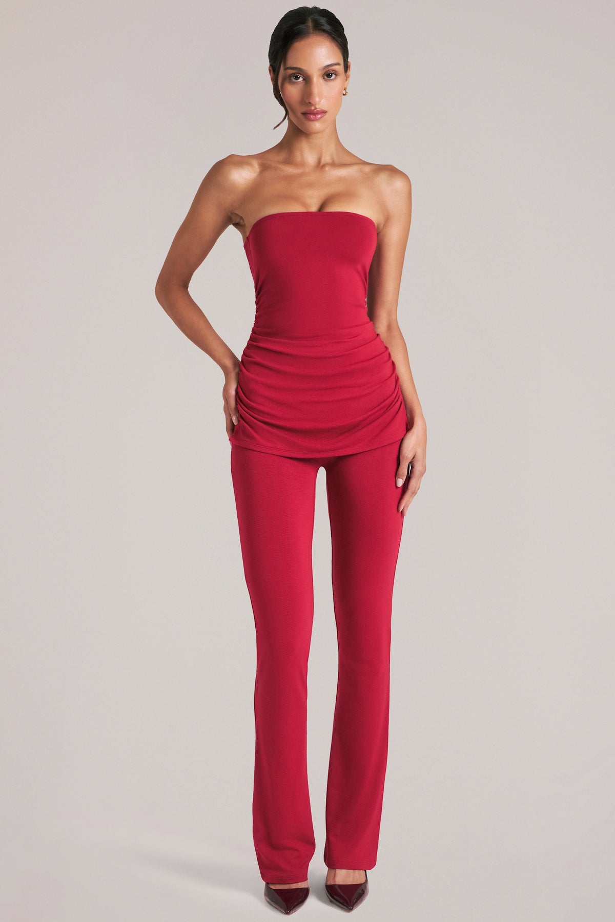 Chic Mid-Rise Fitted Trousers in Cherry Red
