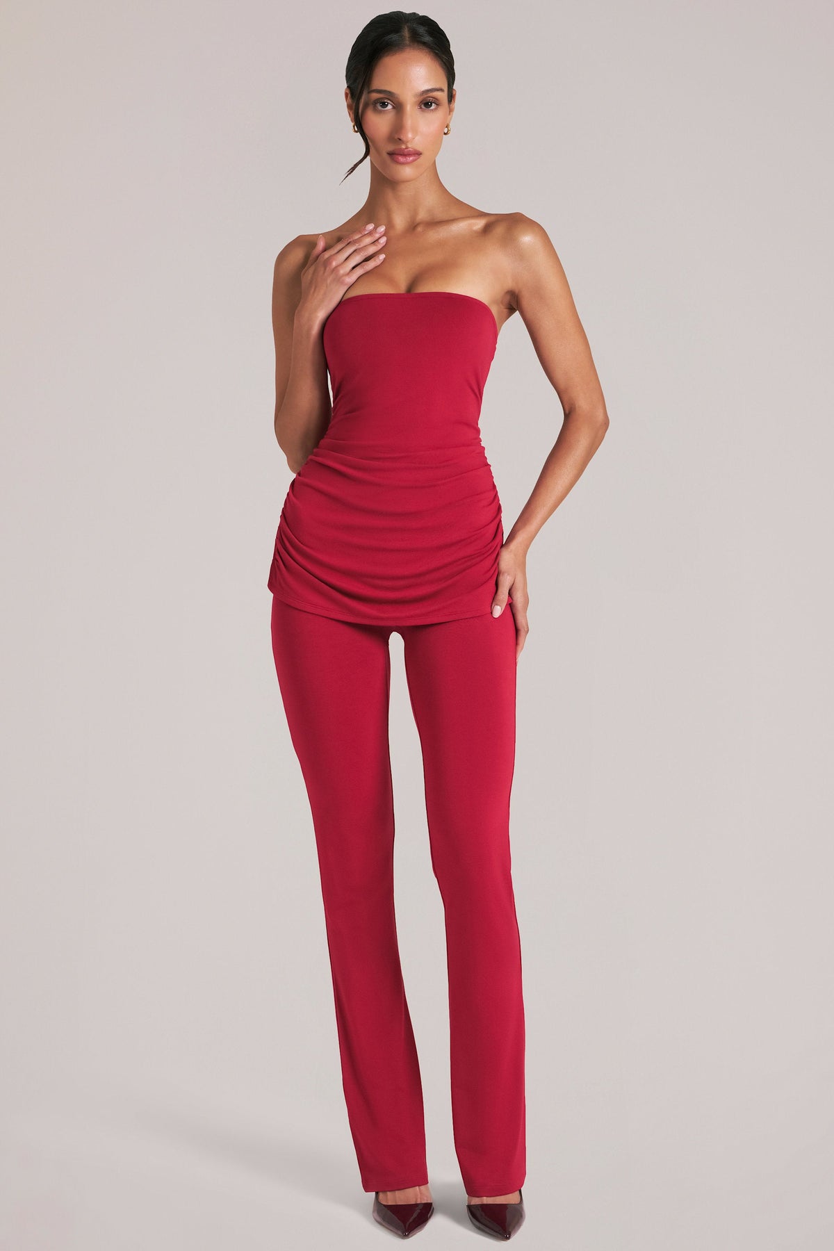Chic Mid-Rise Fitted Trousers in Cherry Red