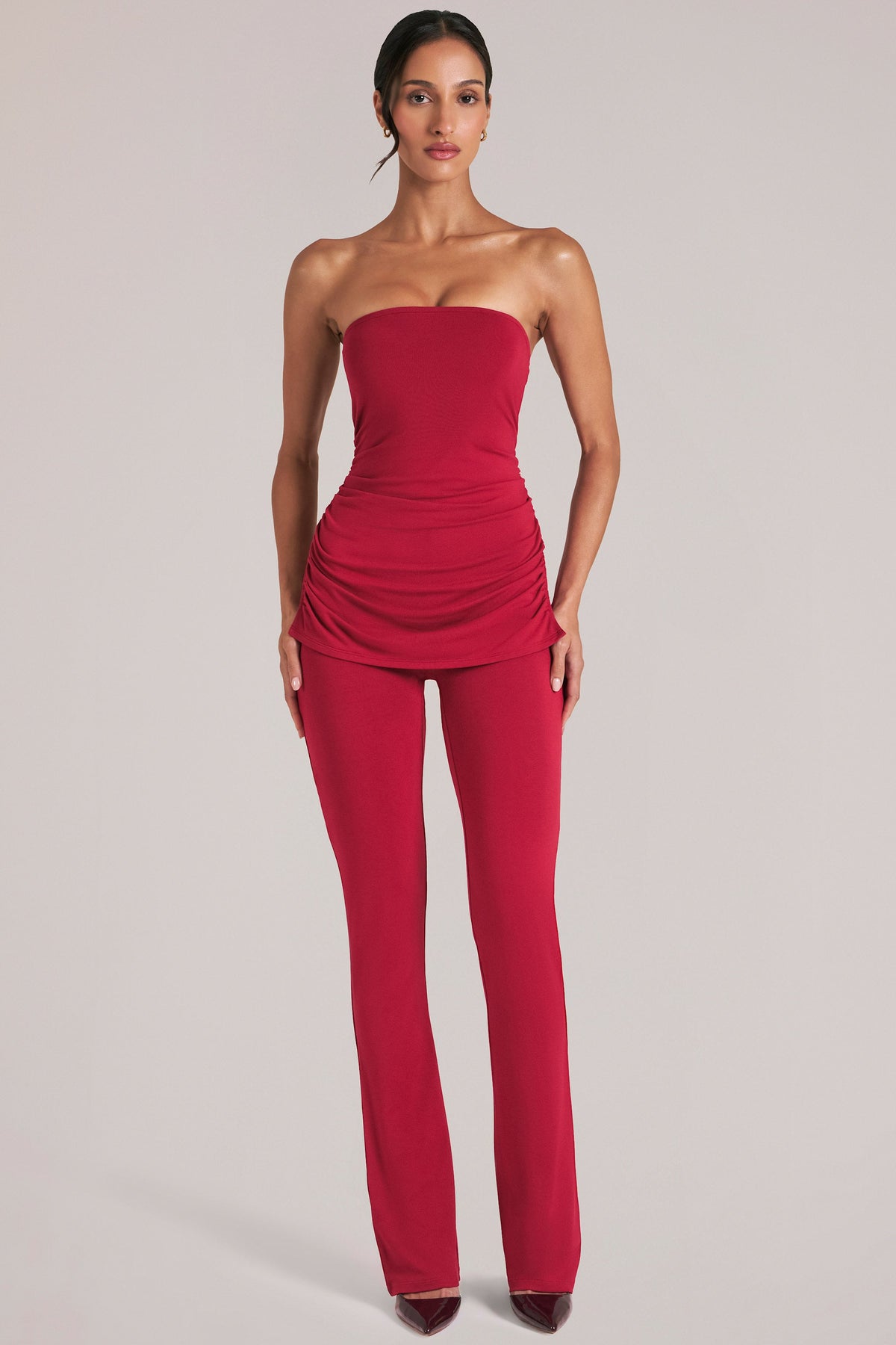 Chic Mid-Rise Fitted Trousers in Cherry Red