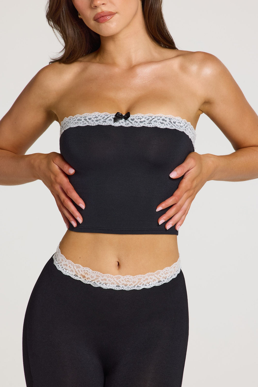 Chic Modal Lace-Trim Bandeau Top in Black