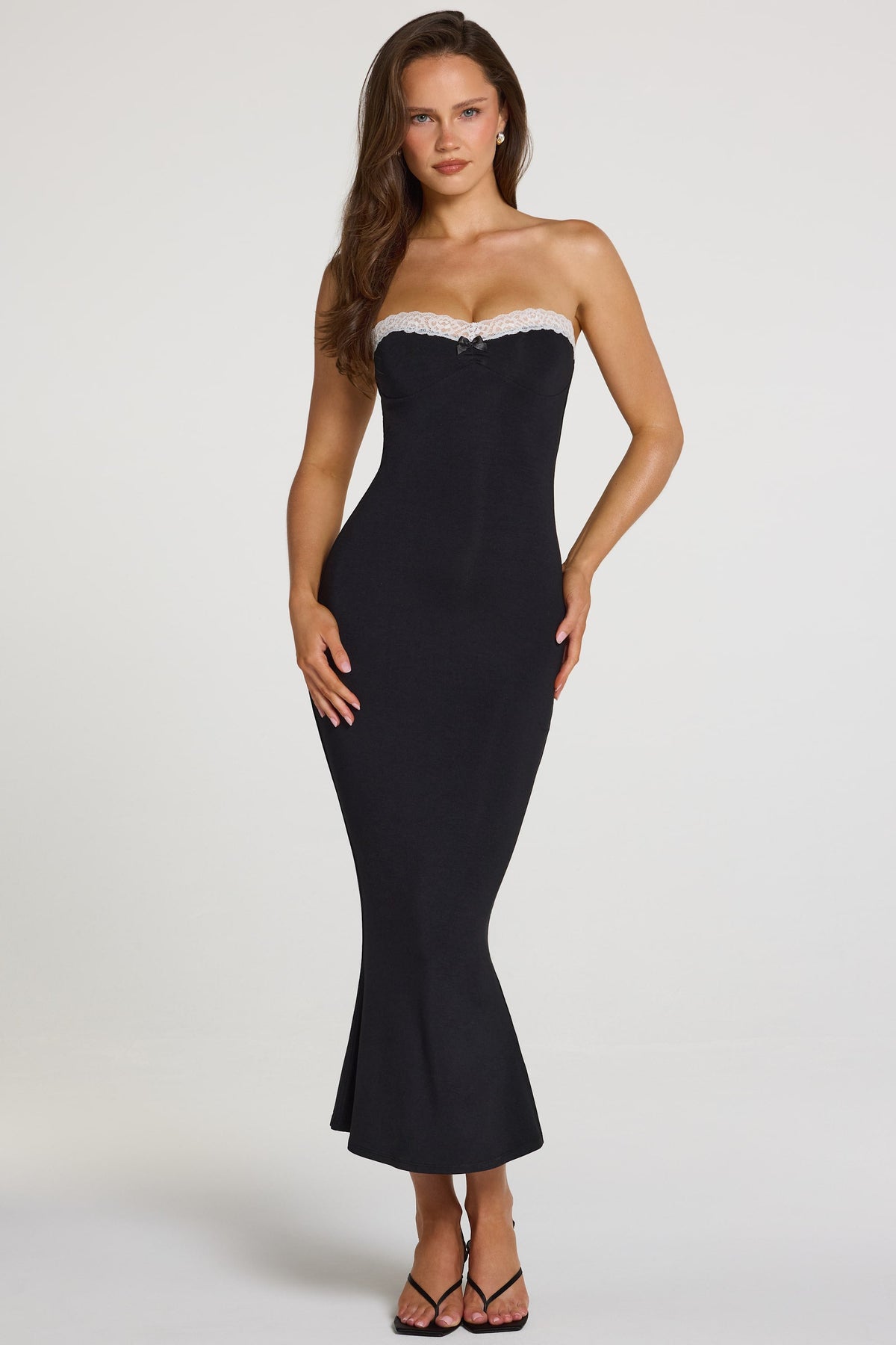 Chic Modal Lace-Trim Midaxi Dress in Black