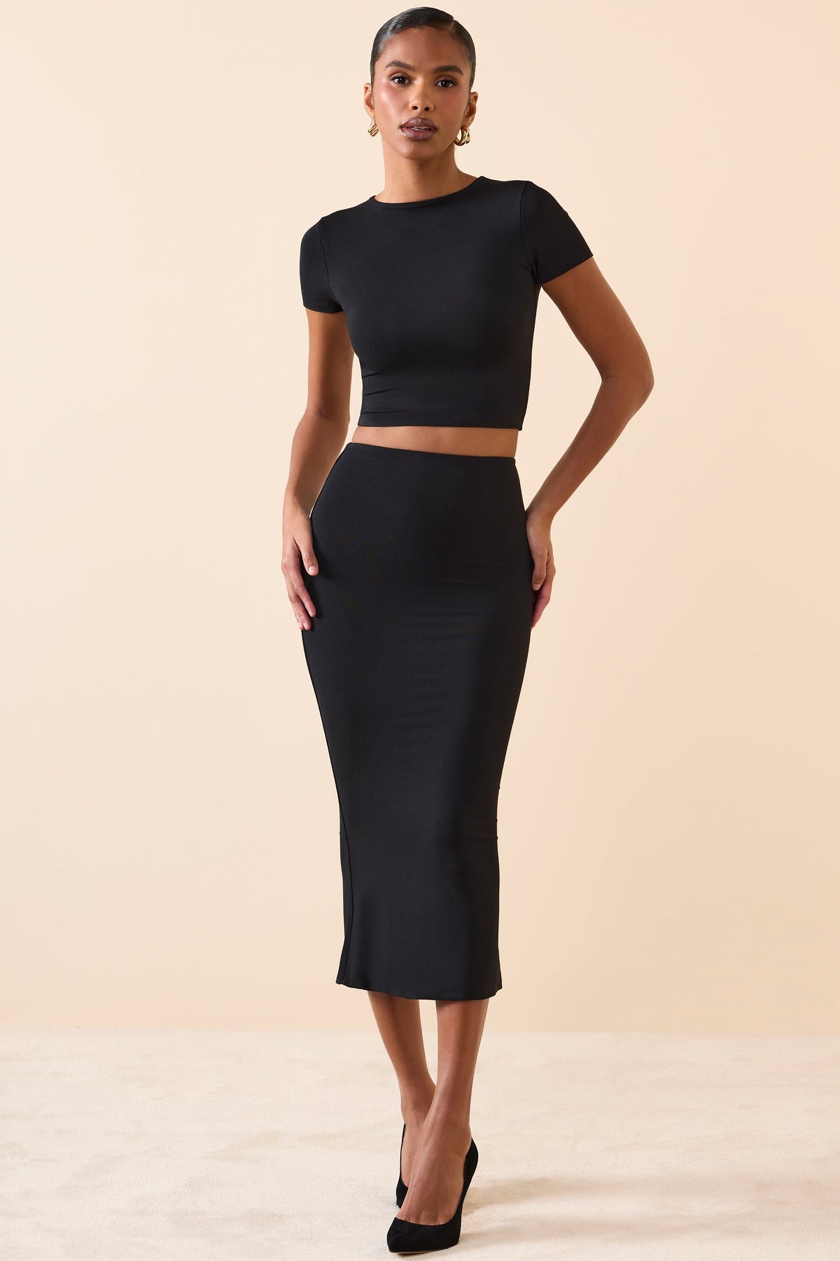 Chic Cap Sleeve Crop Top in Black