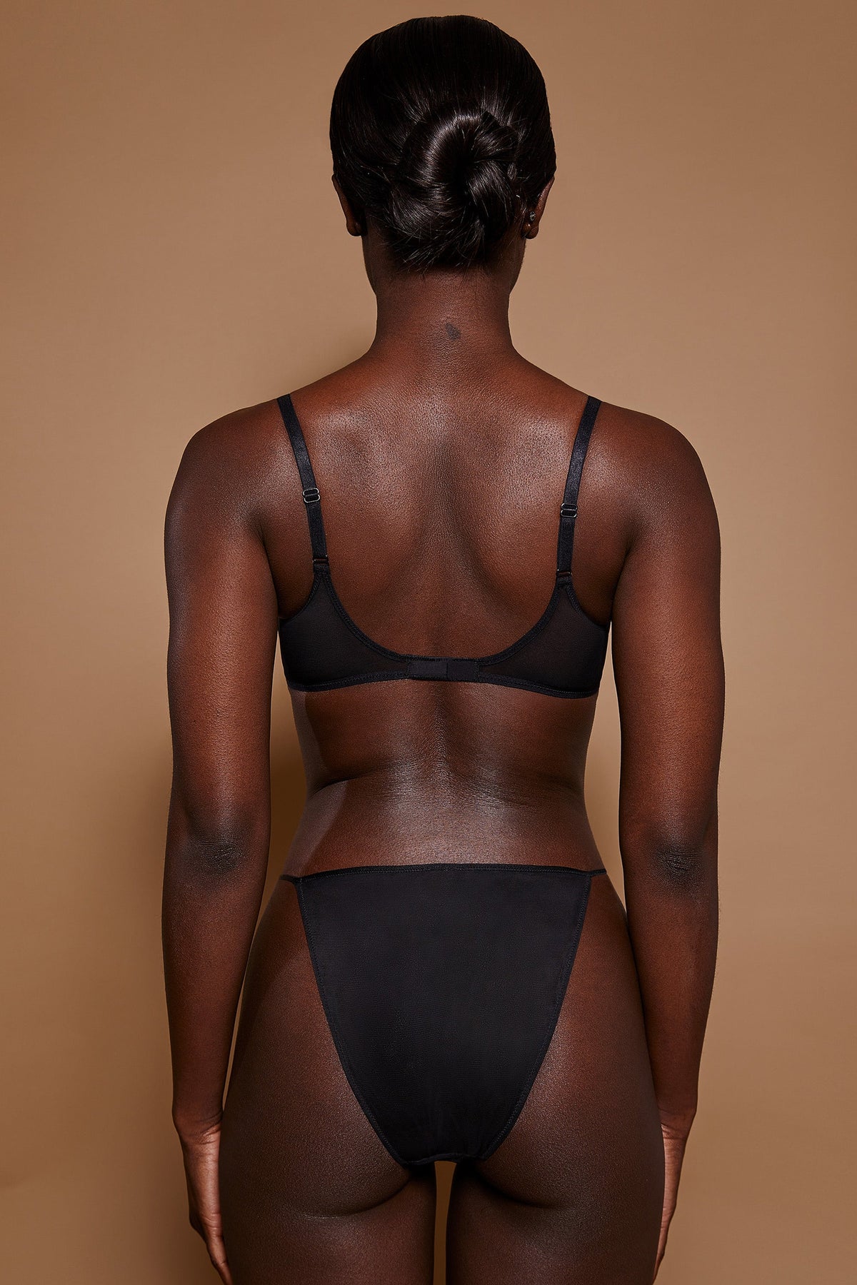 Chic Soft Mesh Single Layer Triangle Bra in Black