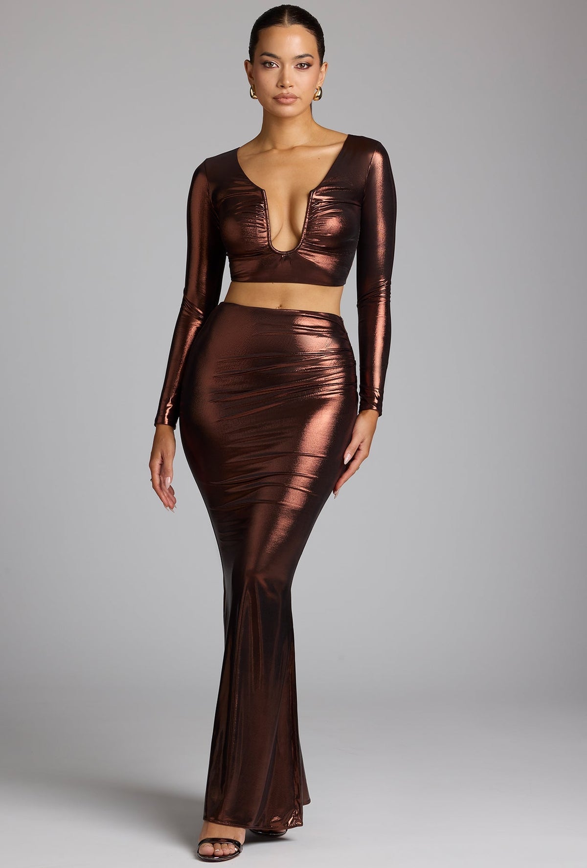 Chic Plunge Neck Metallic Jersey Crop Top in Copper Bronze