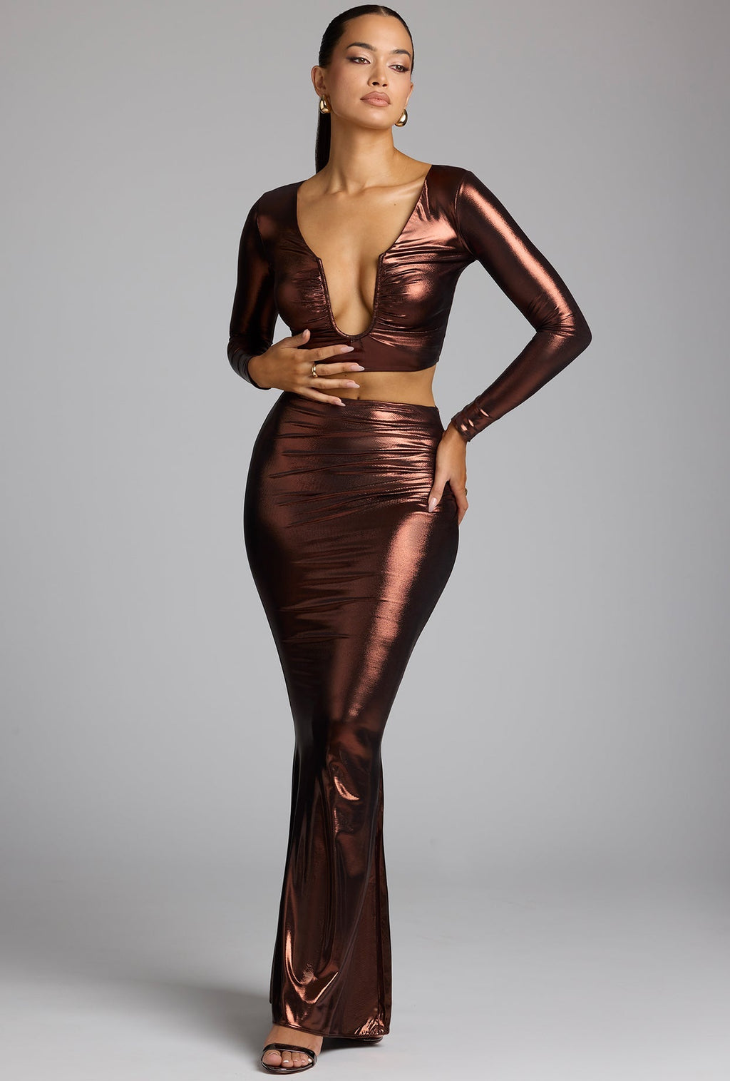 Chic Plunge Neck Metallic Jersey Crop Top in Copper Bronze