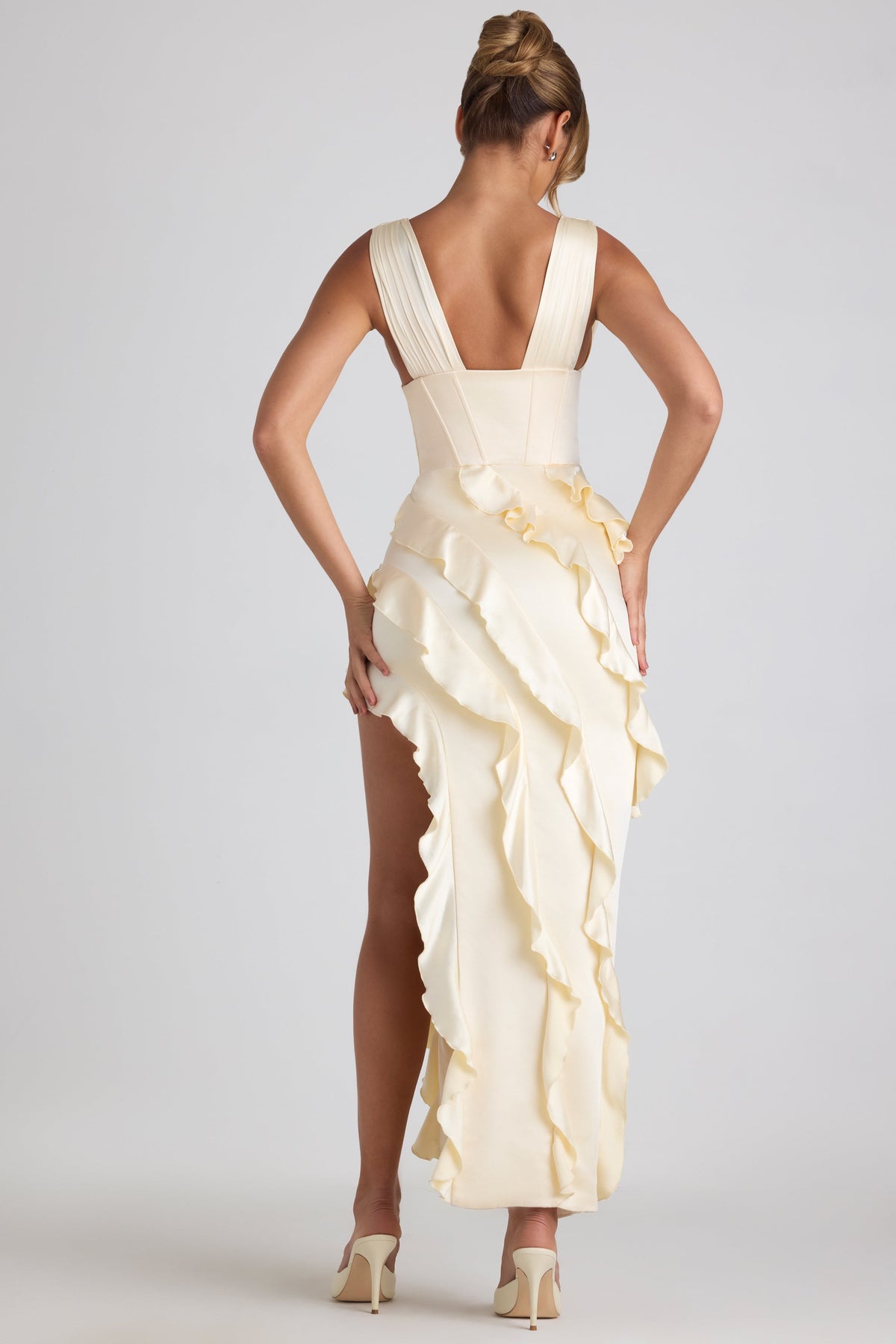Chic Ruffle-Trim Corset Maxi Dress in Ivory