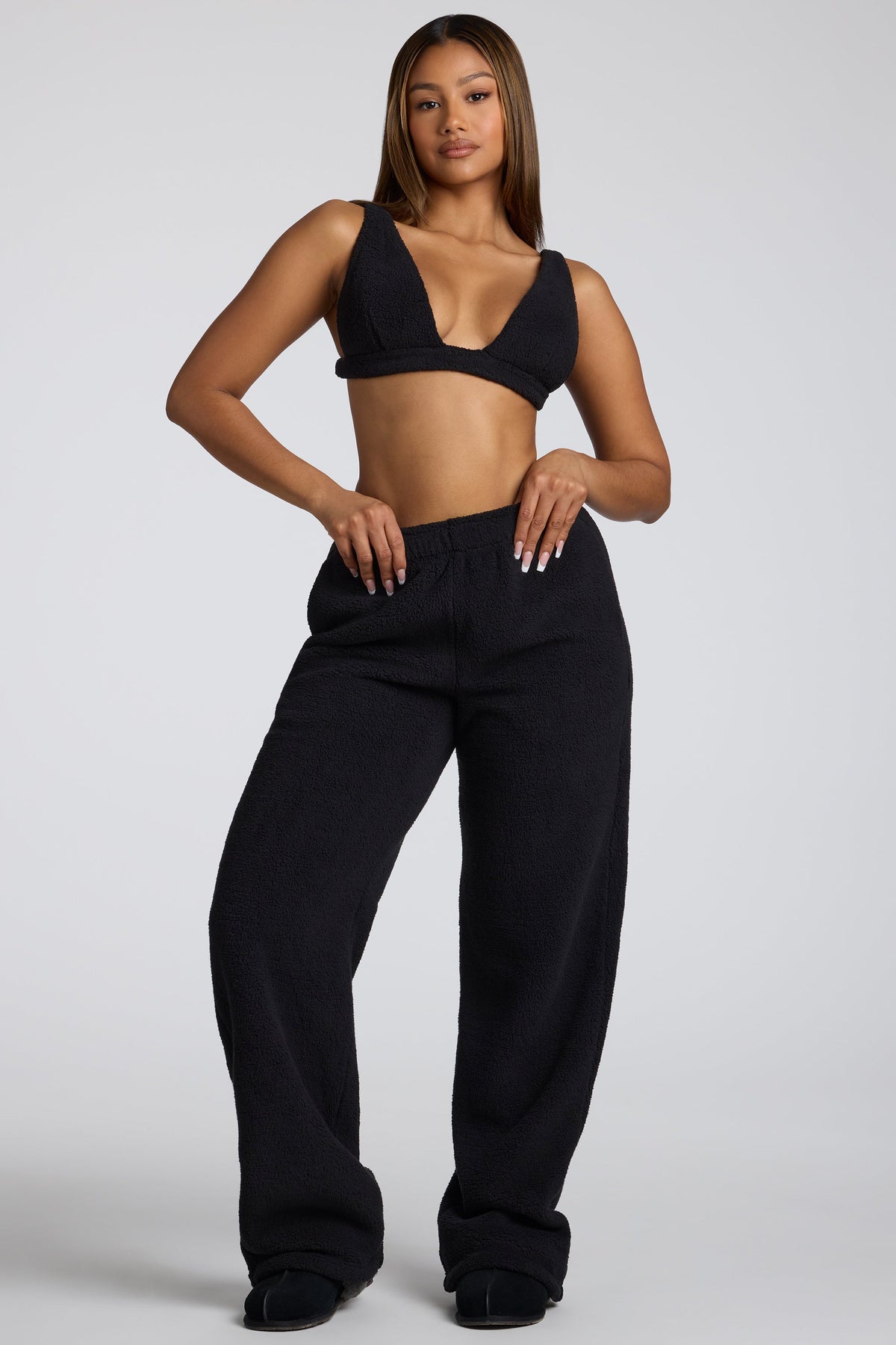 Chic V Neck Fleece Bralette in Black