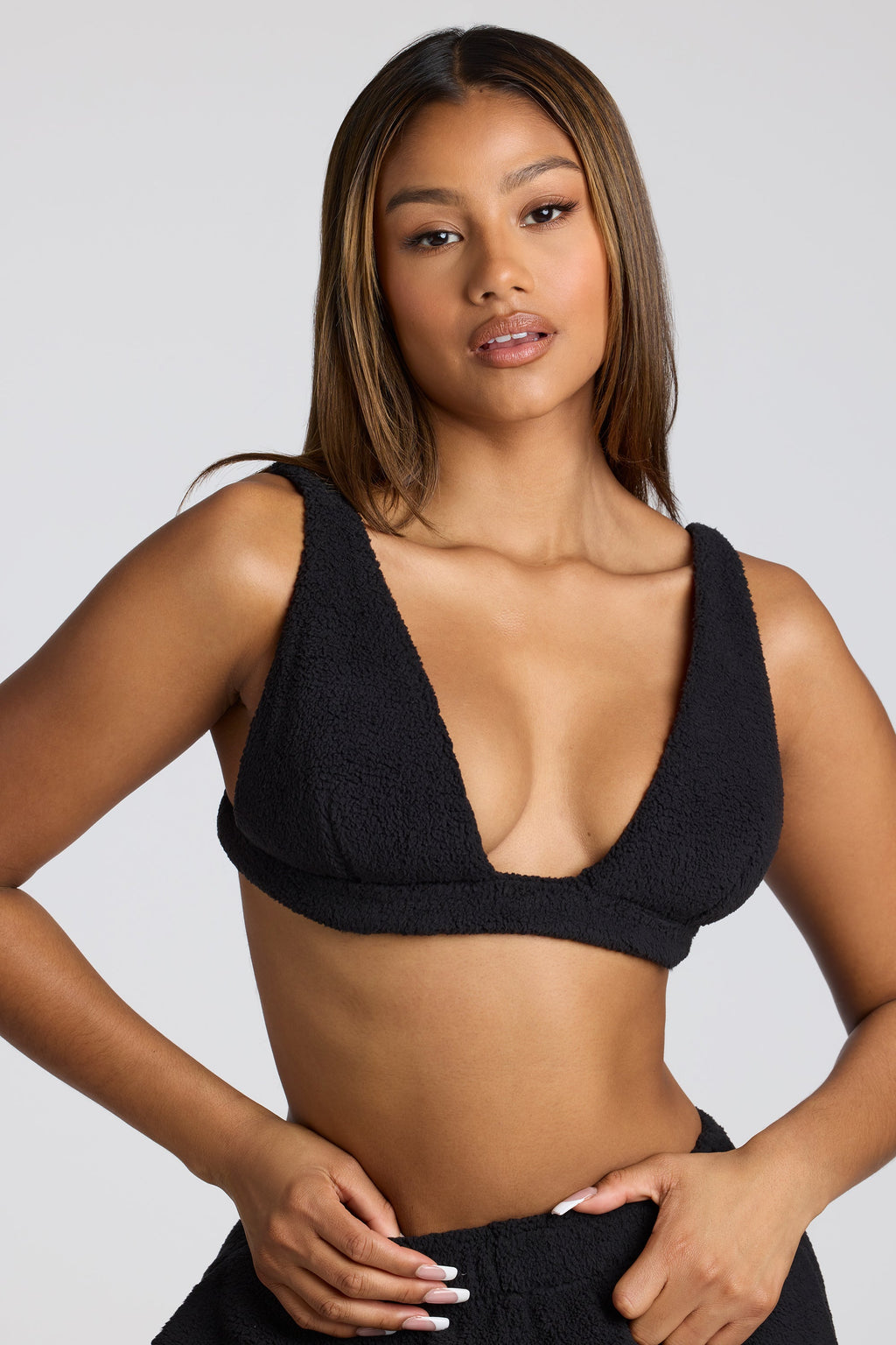 Chic V Neck Fleece Bralette in Black