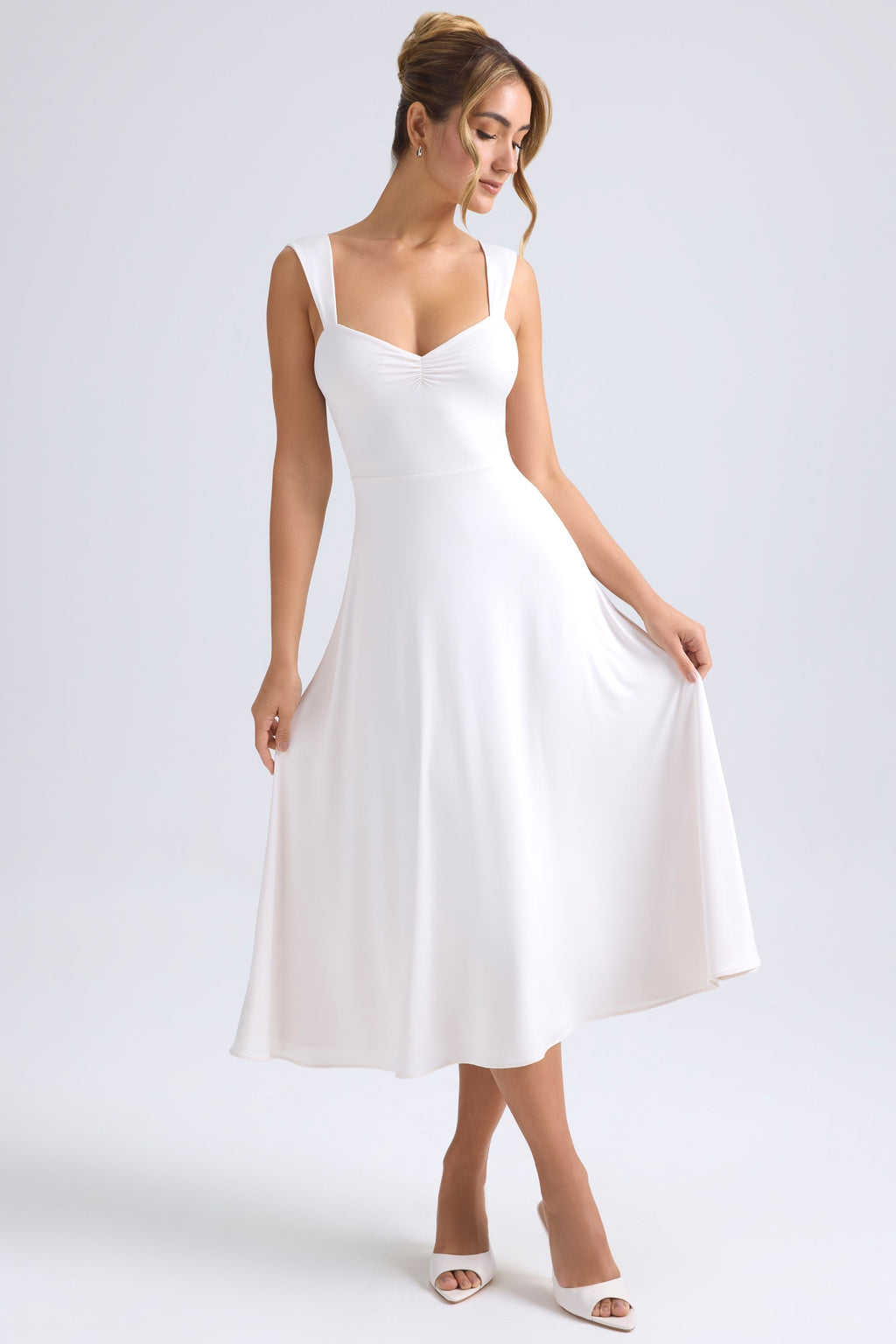 Chic Sweetheart-Neck Ruched Midaxi Dress in Ivory