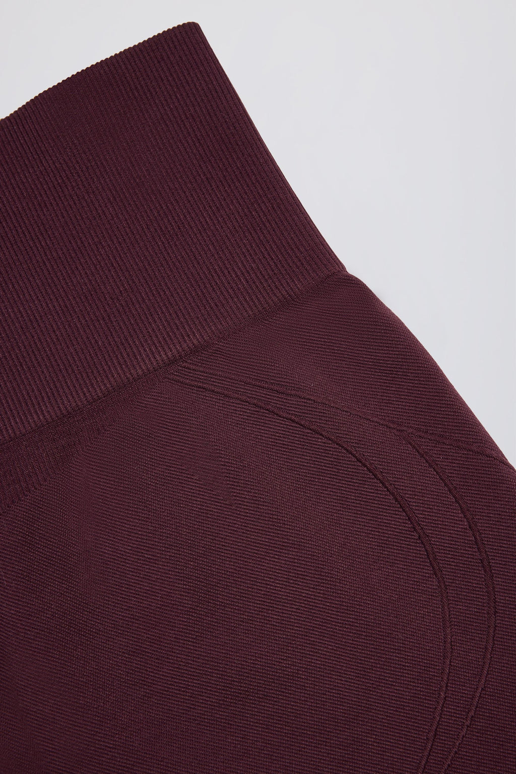 Chic Super Sculpt Seamless Mini Shorts in Burgundy