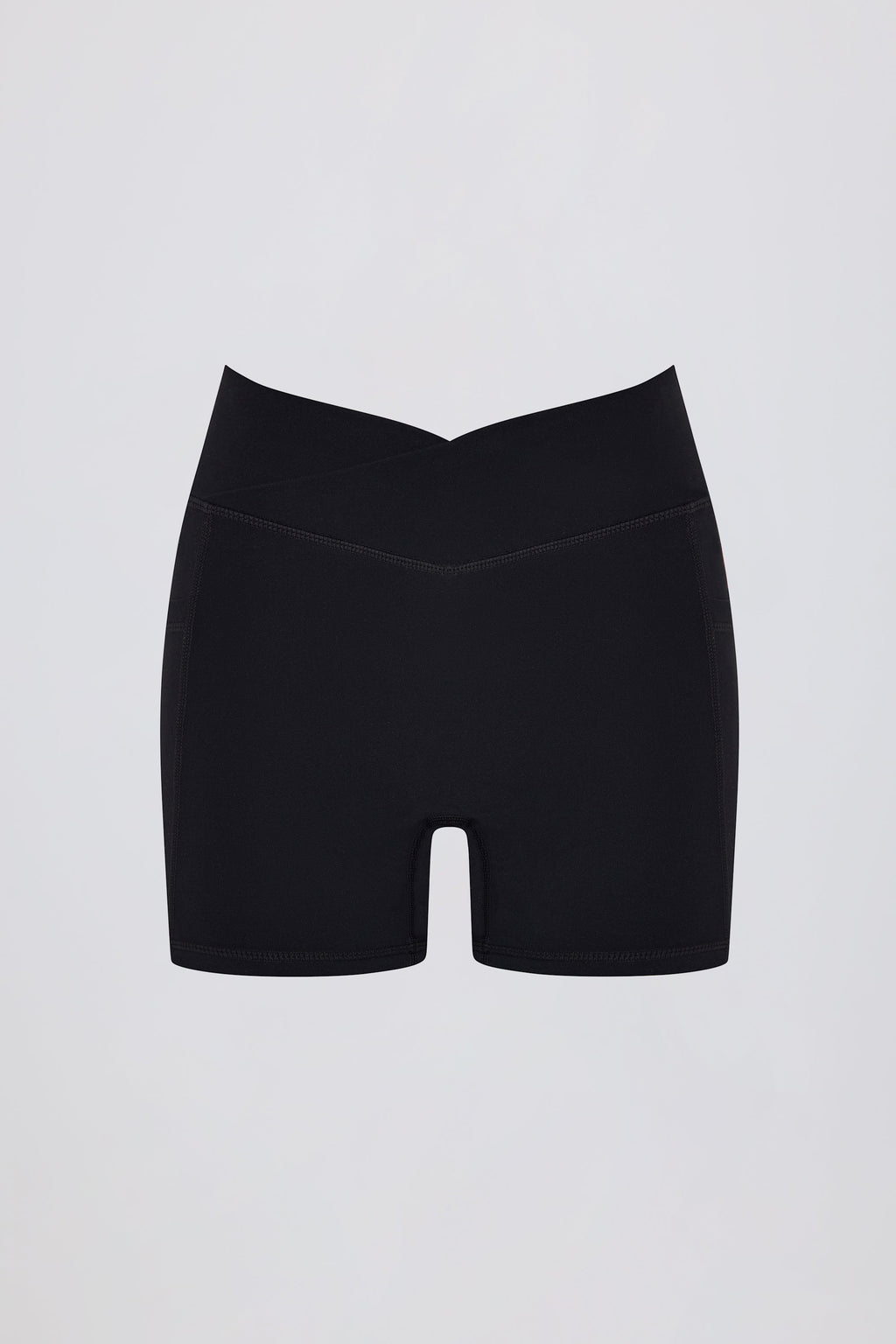 Chic Soft Active V-Waist Pocket Mini Shorts in Black