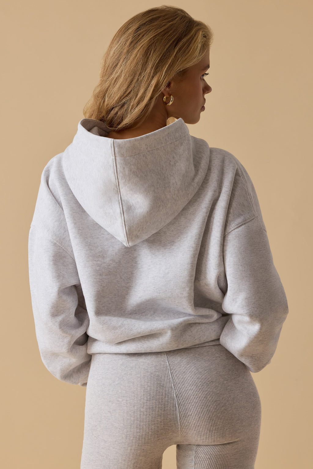 Chic Oversized Hooded Sweatshirt in Heather Grey