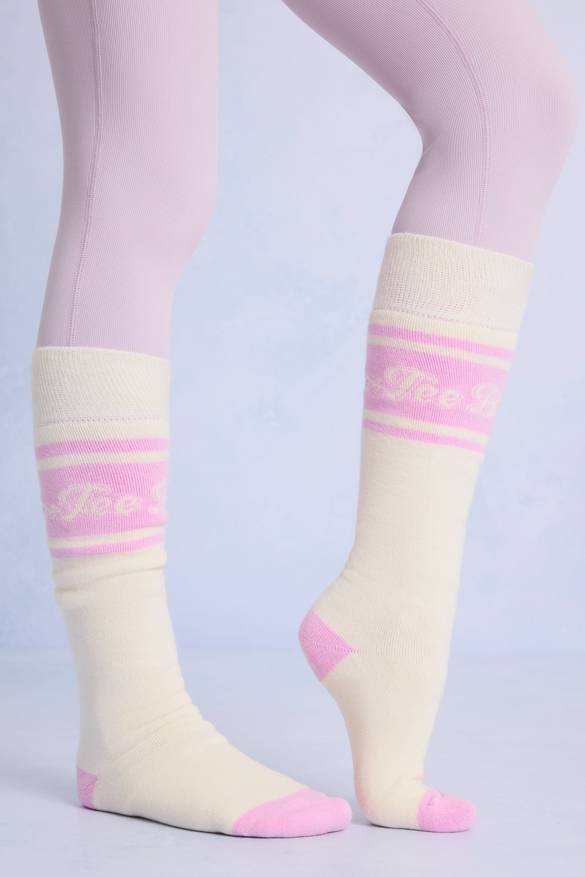 Chic Cotton Knee-High Ski Socks in Powder Pink