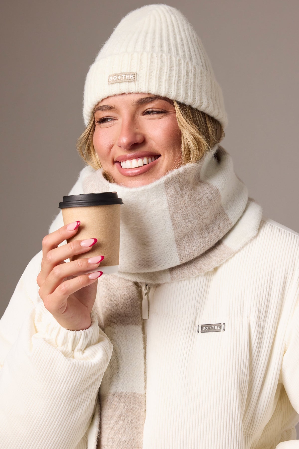 Chic Ribbed Knit Beanie Hat in Ivory