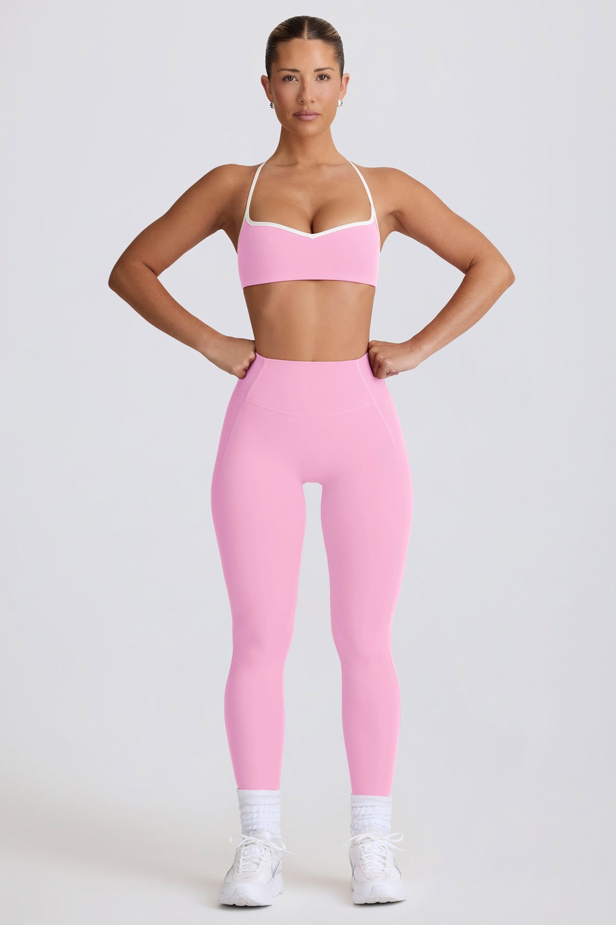 Chic Soft Active Mid-Rise Leggings in Baby Pink