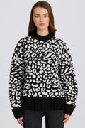 Chic Jacquard-Knit Oversized Jumper in Black
