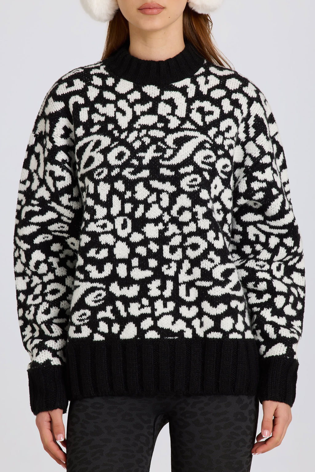 Chic Jacquard-Knit Oversized Jumper in Black