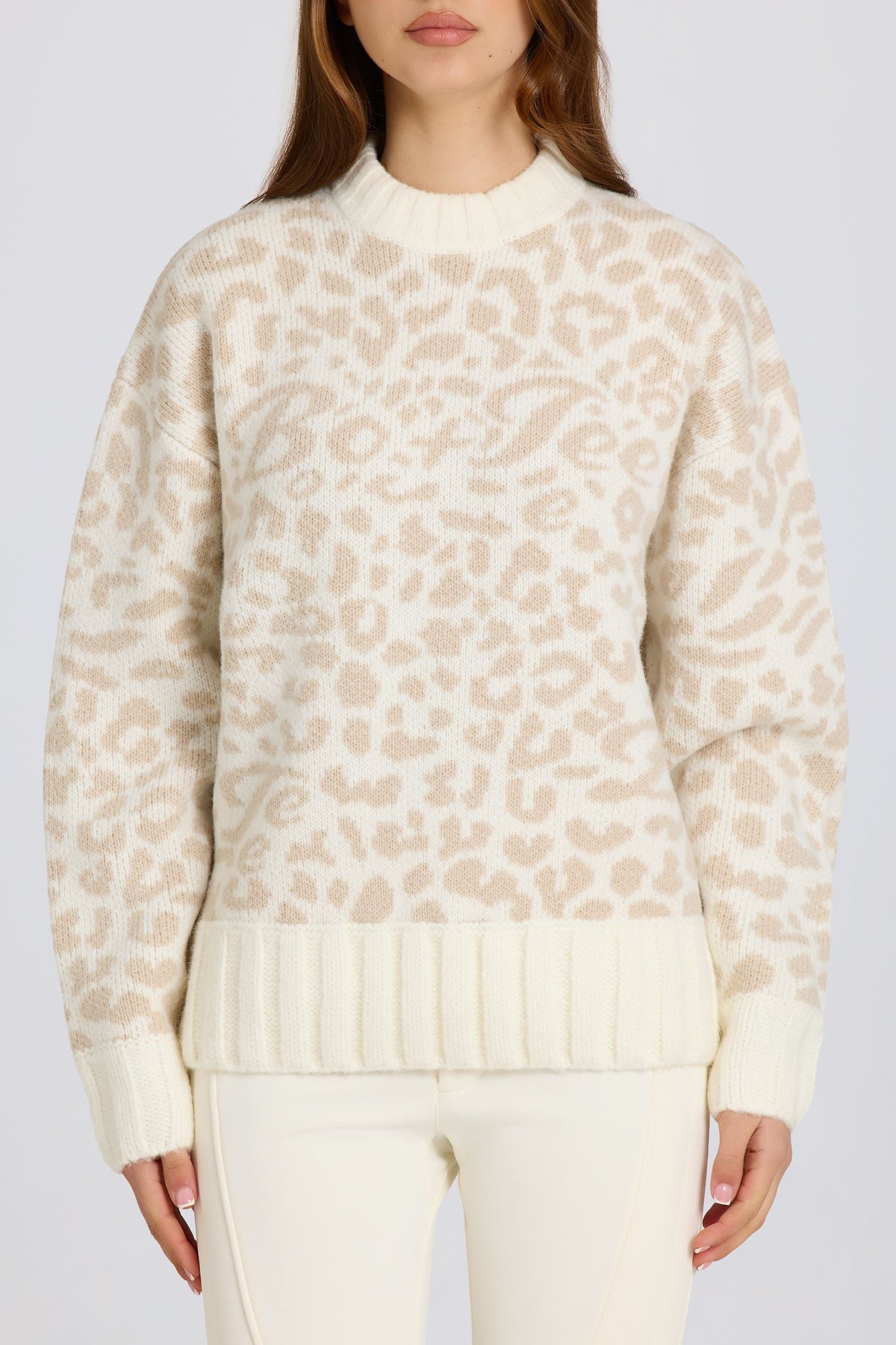 Chic Jacquard-Knit Oversized Jumper in Ice