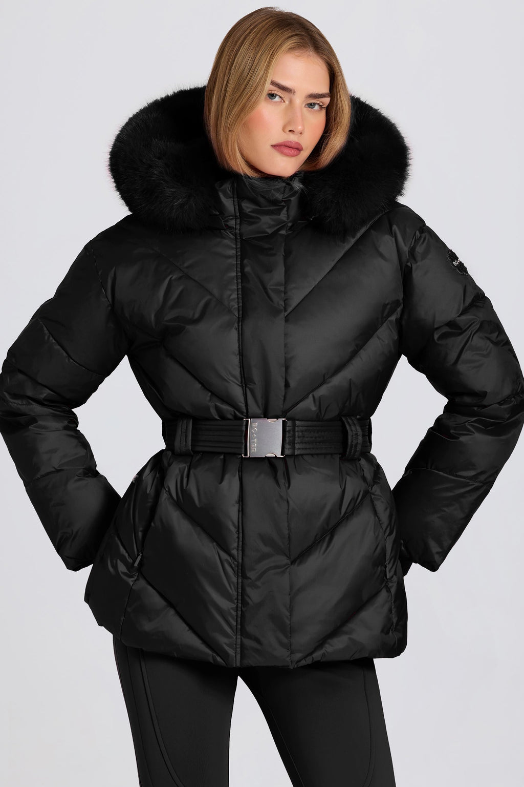 Chic Waterproof Faux-Fur Hood Ski Jacket in Black