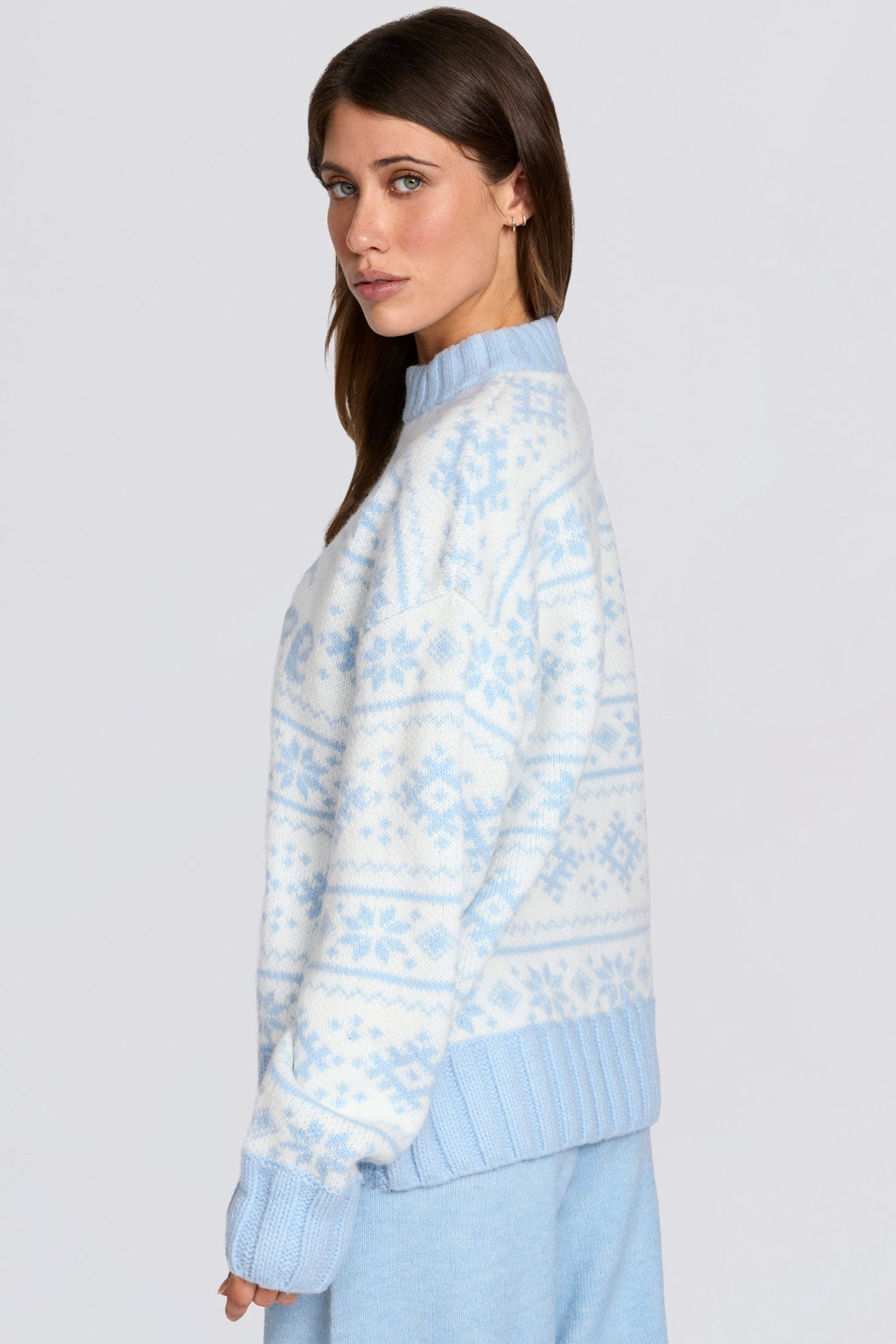 Chic Jacquard-Knit Oversized Jumper in Powder Blue