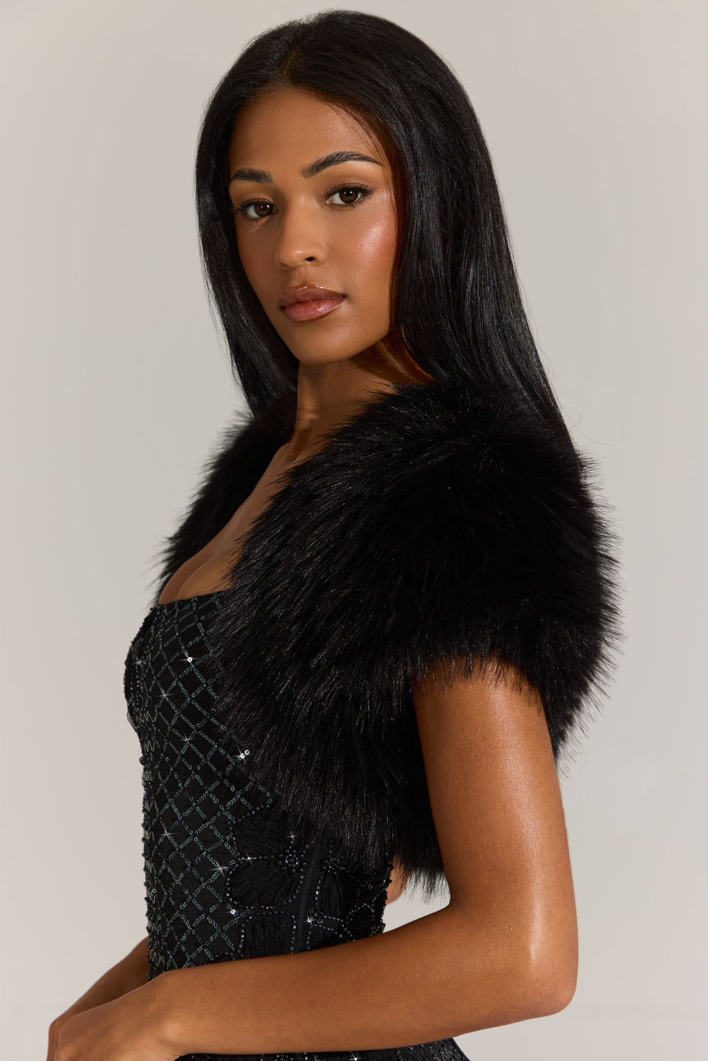 Chic Faux-Fur Short Sleeve Bolero in Black