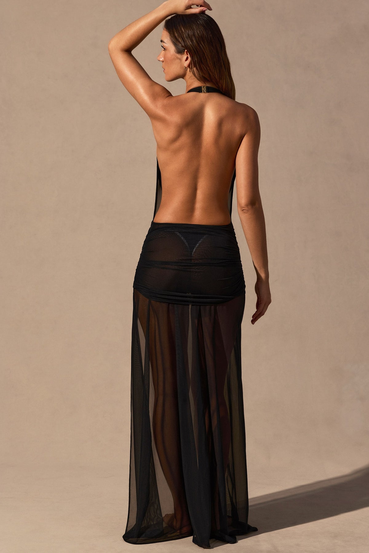 Chic Cowl-Neck Plunge Maxi Dress in Black