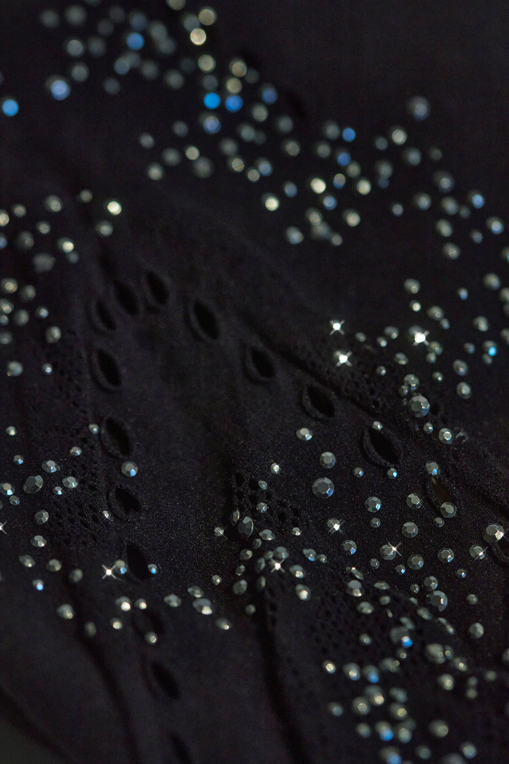 Chic Embellished Mid-Rise Flared Trousers in Black