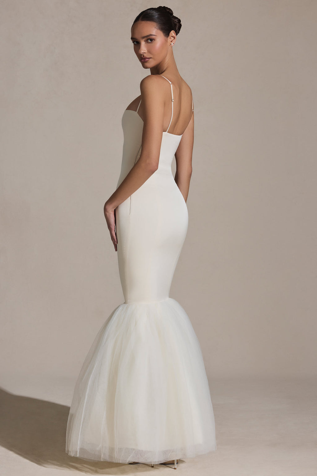 Chic Tulle Hem Fishtail Gown in Ivory
