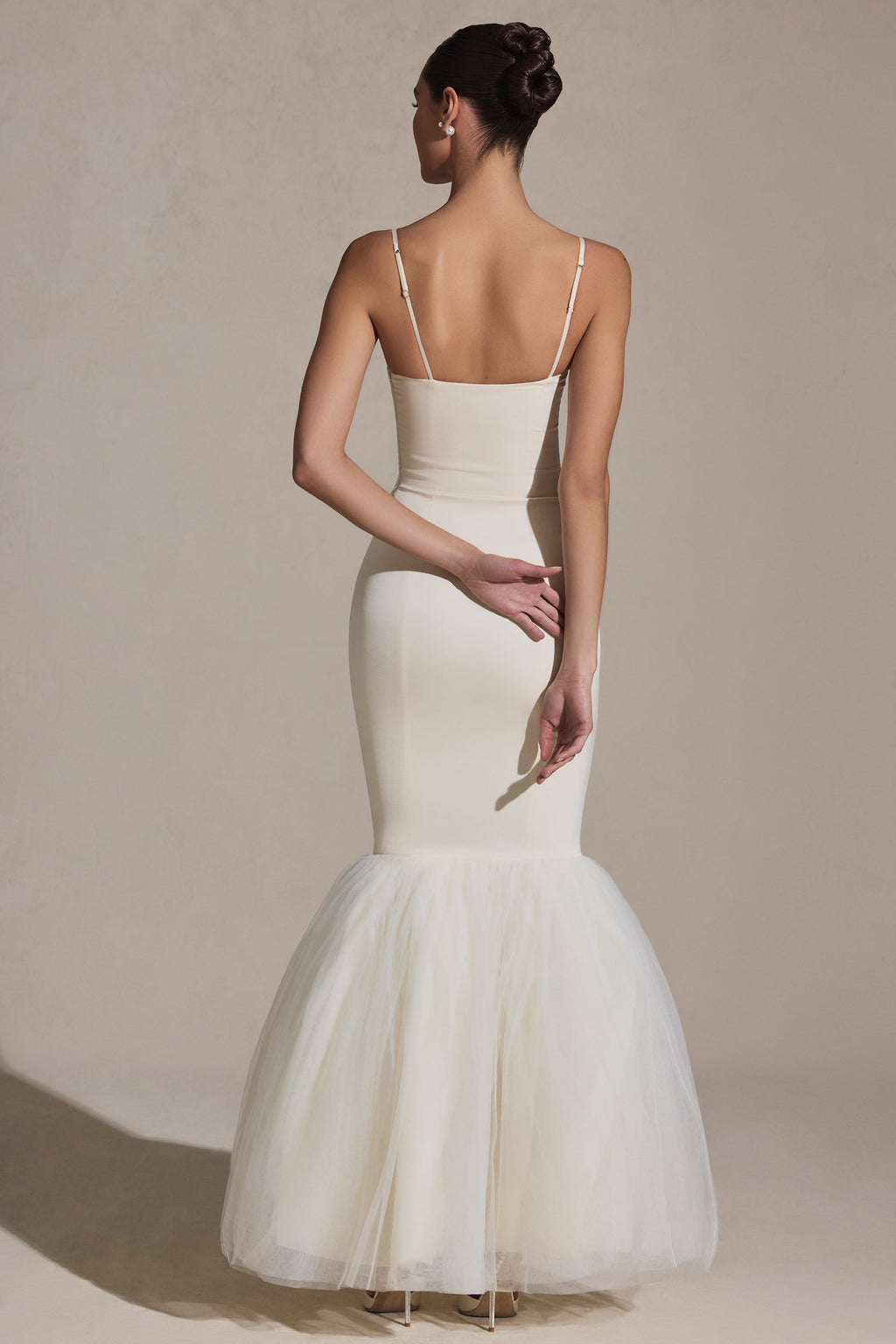 Chic Tulle Hem Fishtail Gown in Ivory