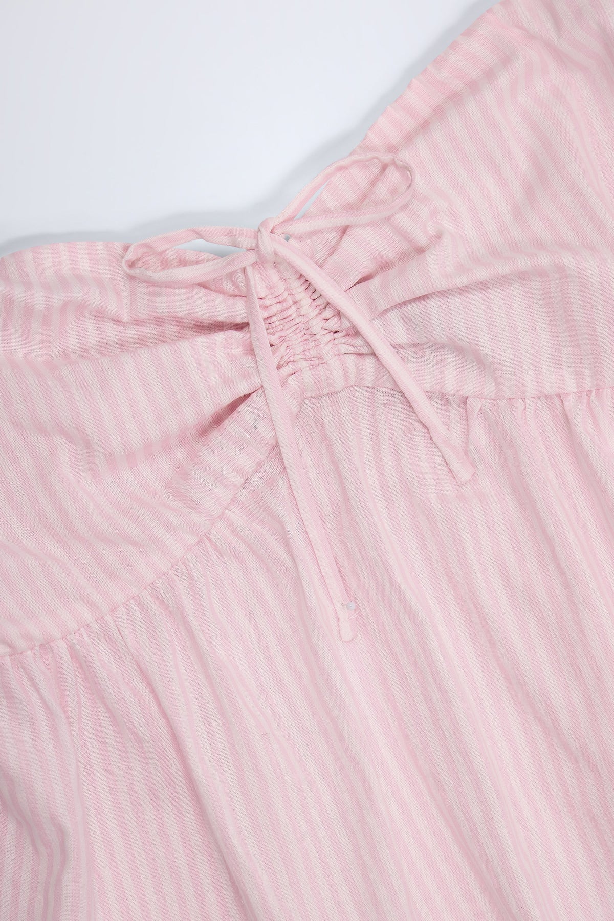 Chic Tie-Front Strapless Cotton-Poplin Crop Top in Pink White Stripe