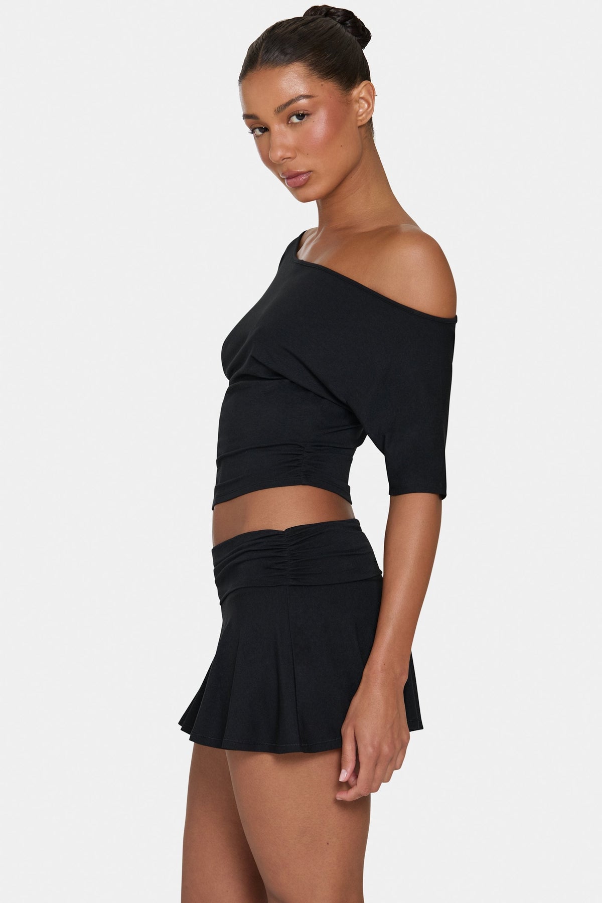 Chic ButterCloud Slouchy Off-Shoulder Top in Black