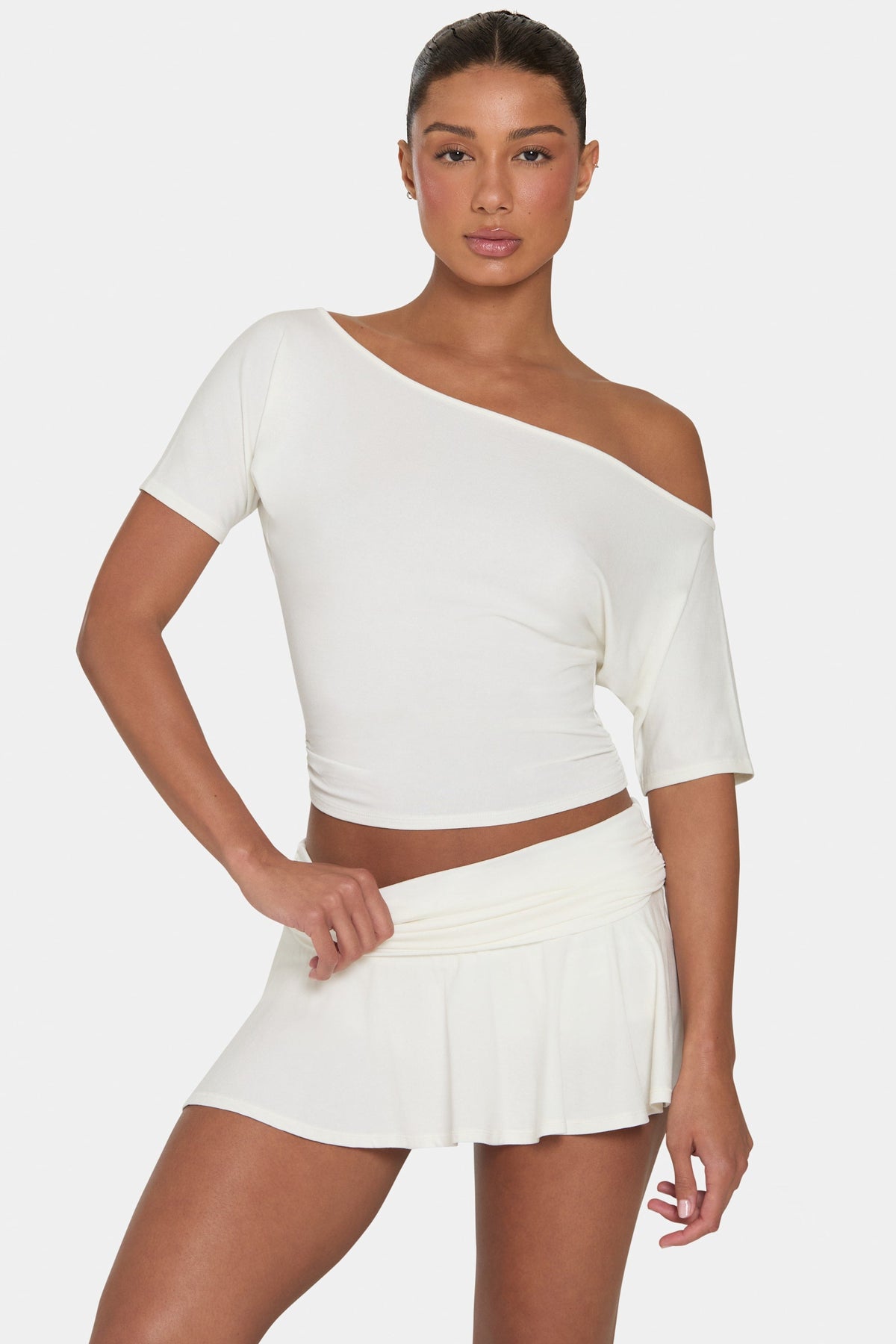 Chic ButterCloud Slouchy Off-Shoulder Top in Coconut