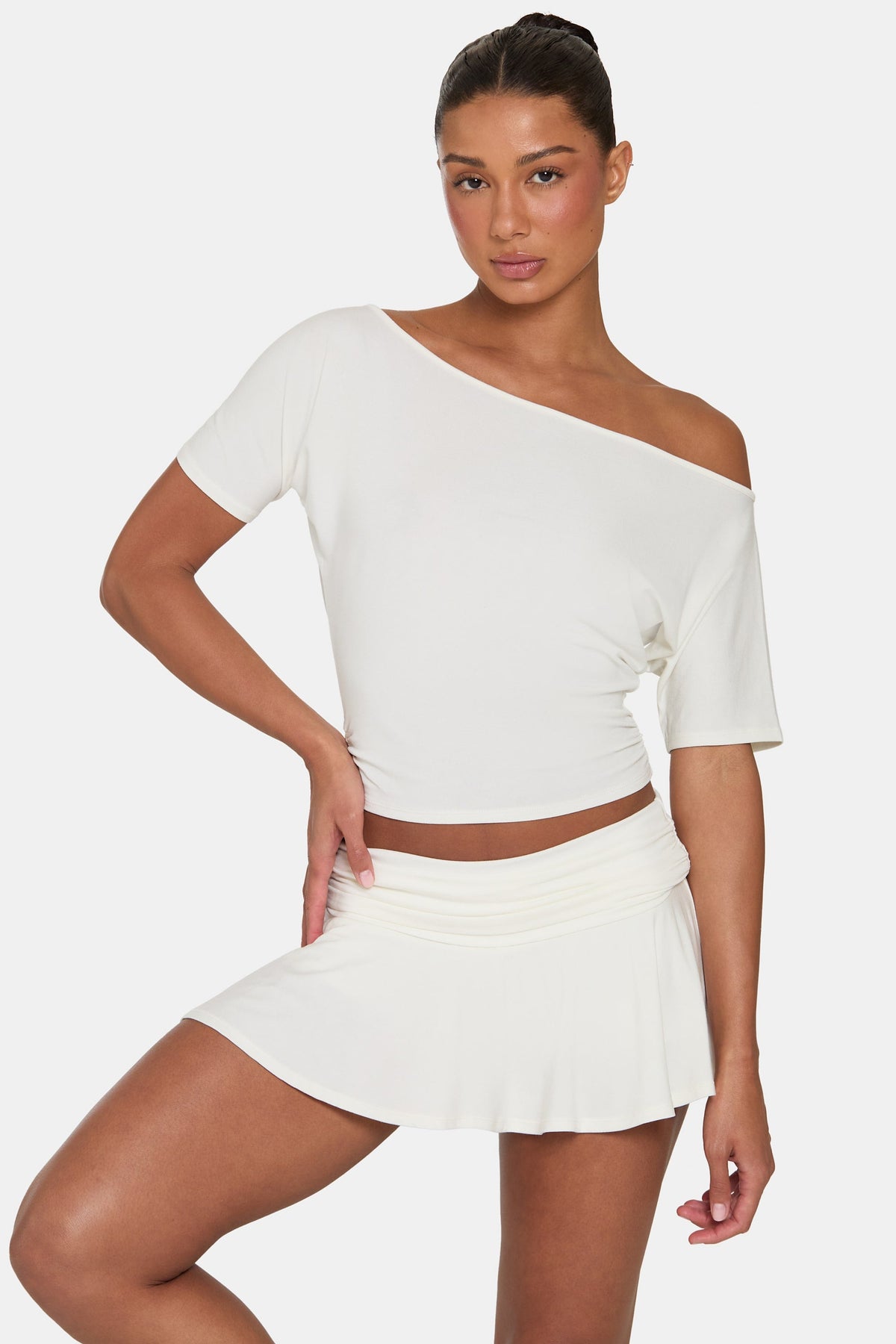 Chic ButterCloud Slouchy Off-Shoulder Top in Coconut