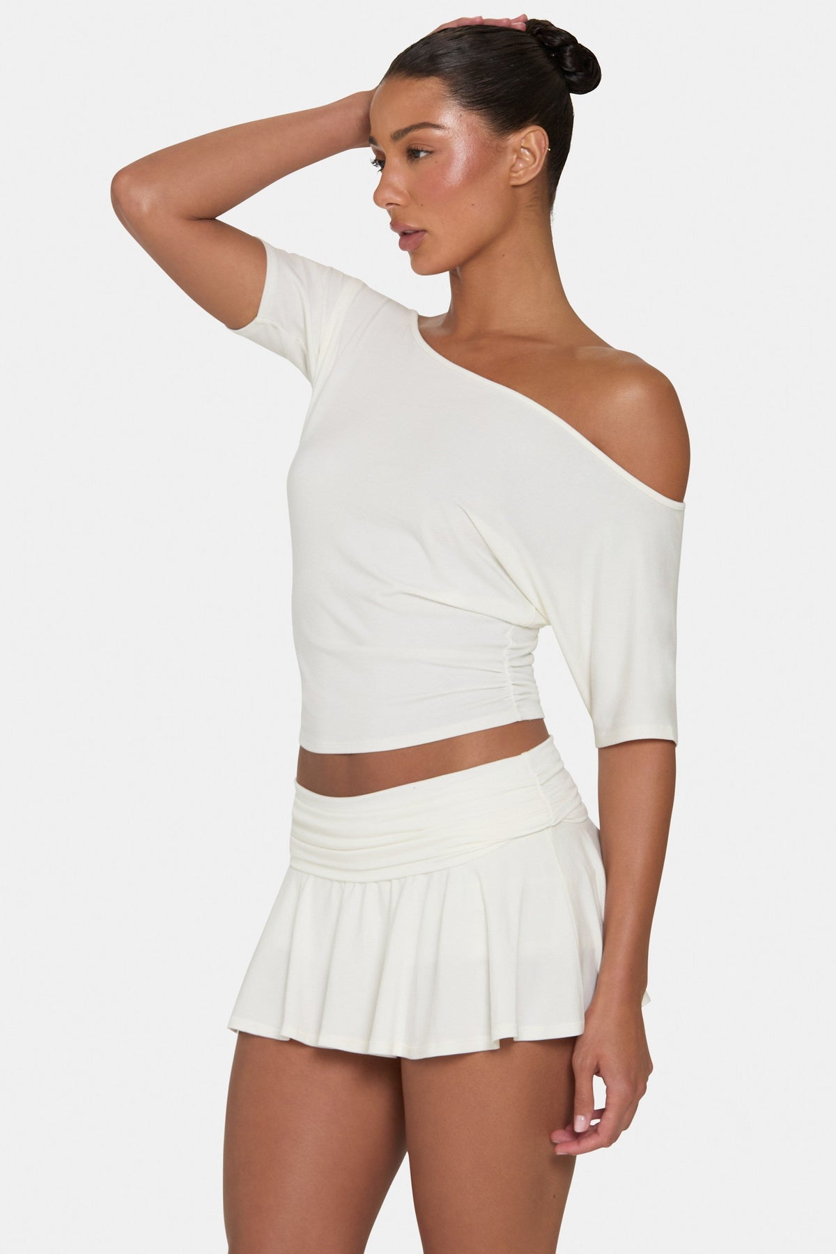 Chic ButterCloud Slouchy Off-Shoulder Top in Coconut