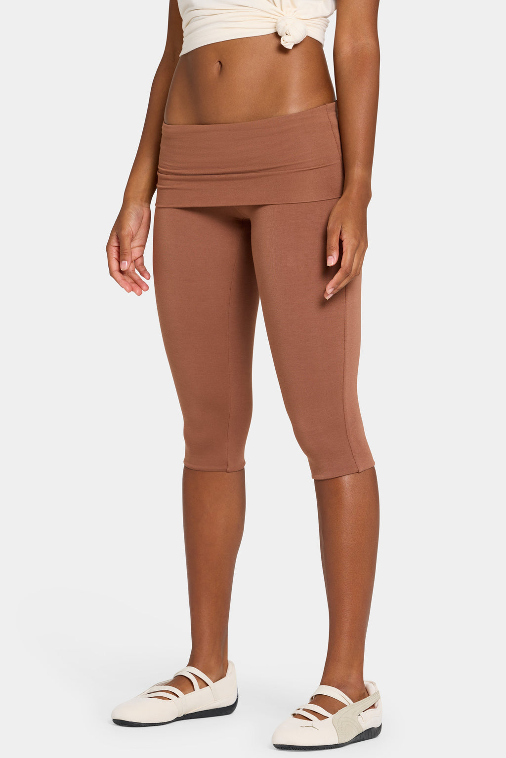 Chic ButterCloud Capri Leggings in Cocoa