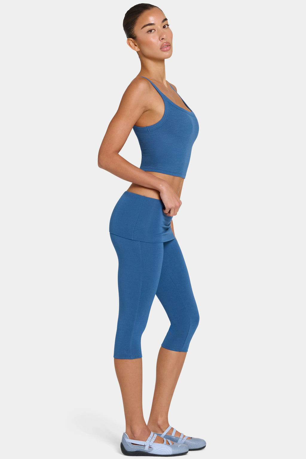 Chic ButterCloud Capri Leggings in Marine