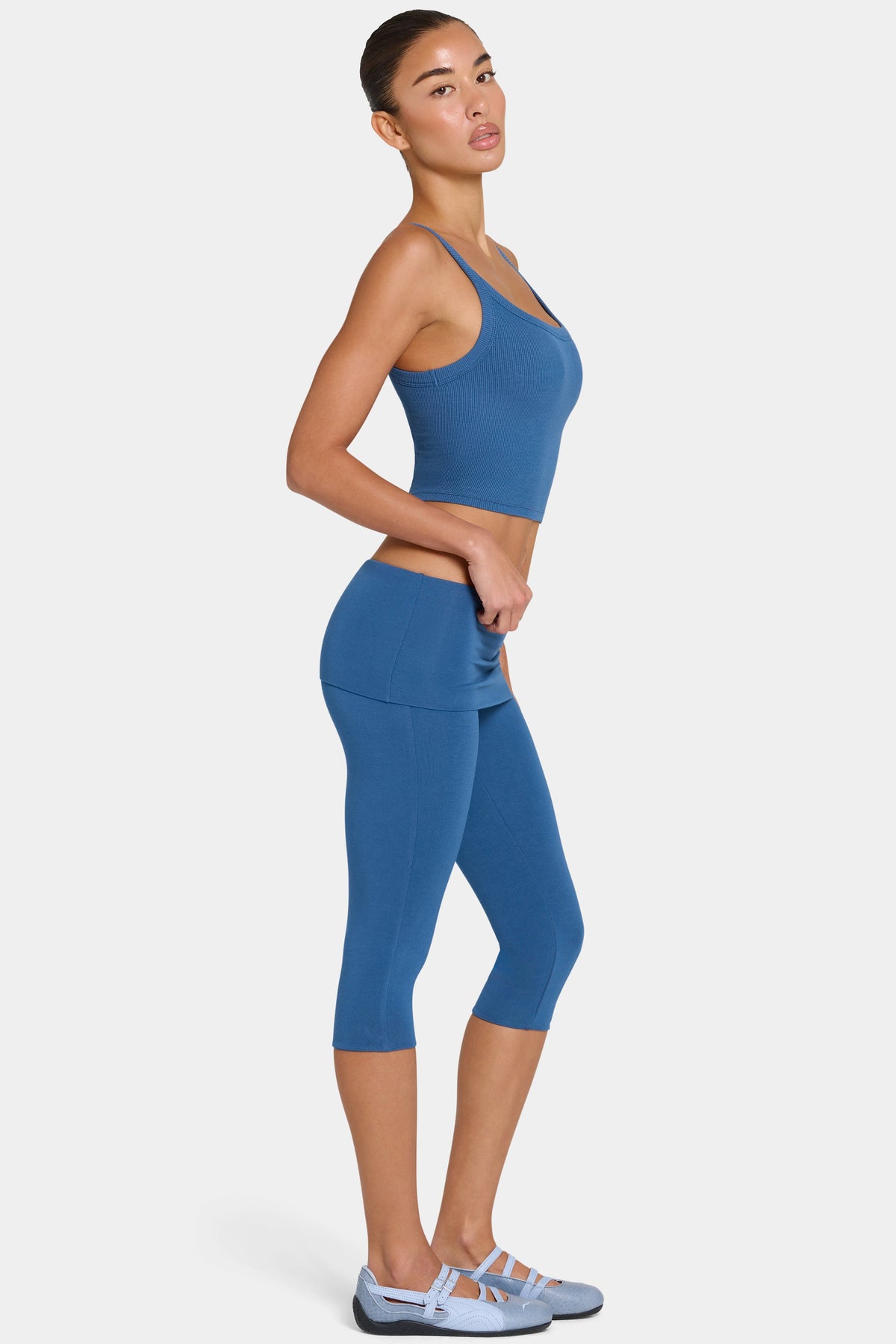 Chic ButterCloud Capri Leggings in Marine