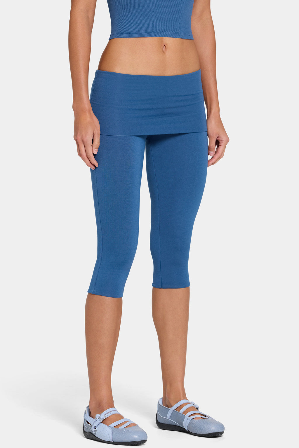 Chic ButterCloud Capri Leggings in Marine