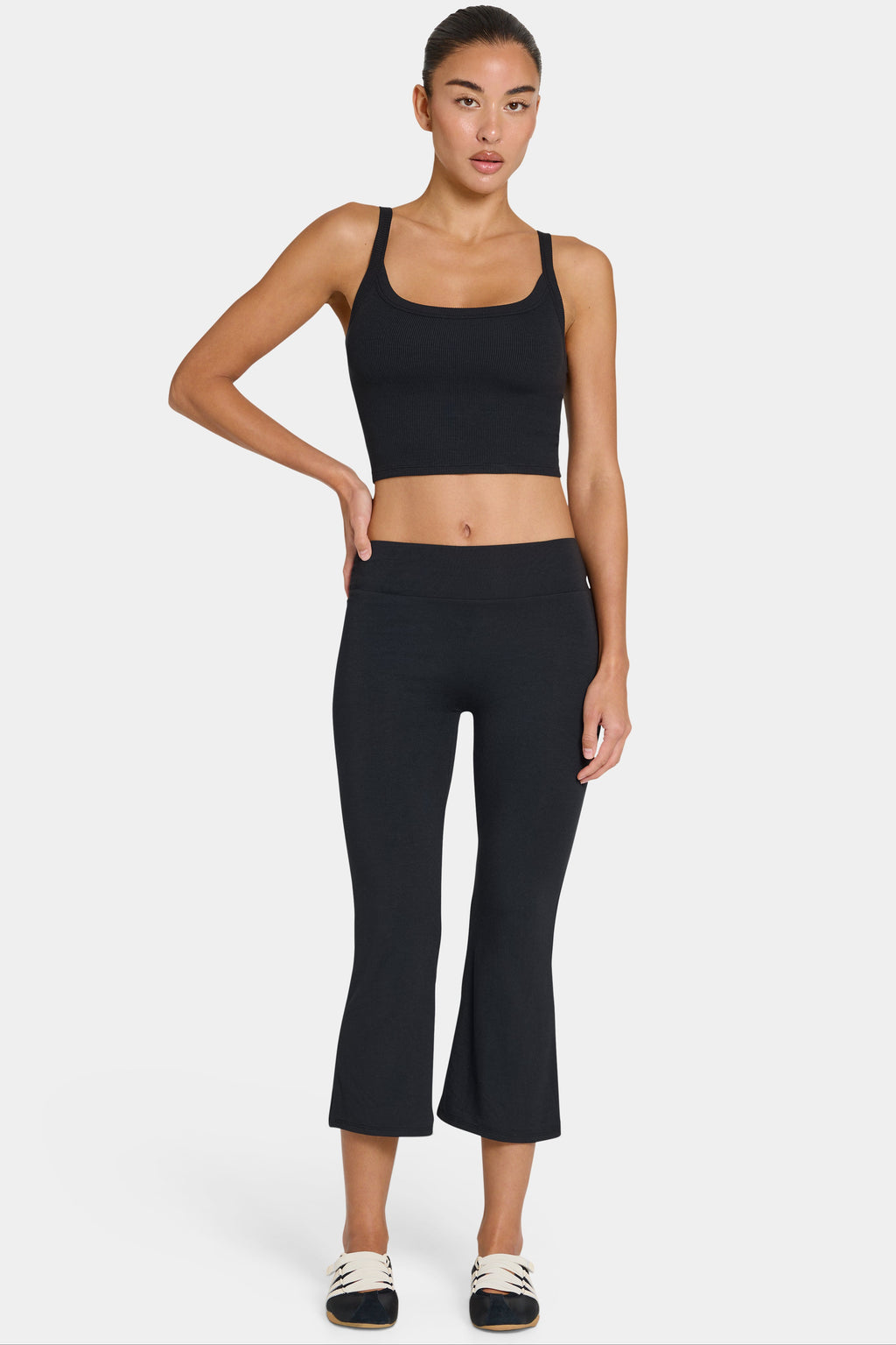 Chic ButterCloud Flared Capri Leggings in Black