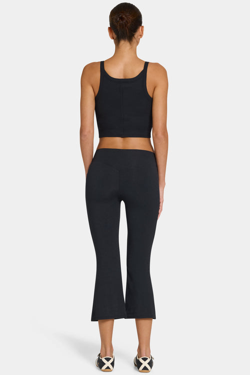 Chic ButterCloud Flared Capri Leggings in Black