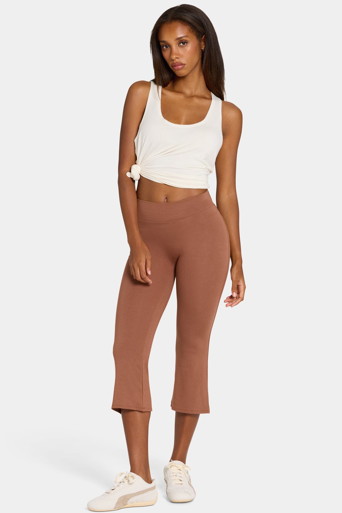 Chic ButterCloud Flared Capri Leggings in Cocoa
